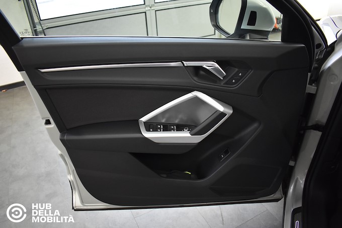 AUDI Q3 SPB 40 TDI quattro S tronic S line edition